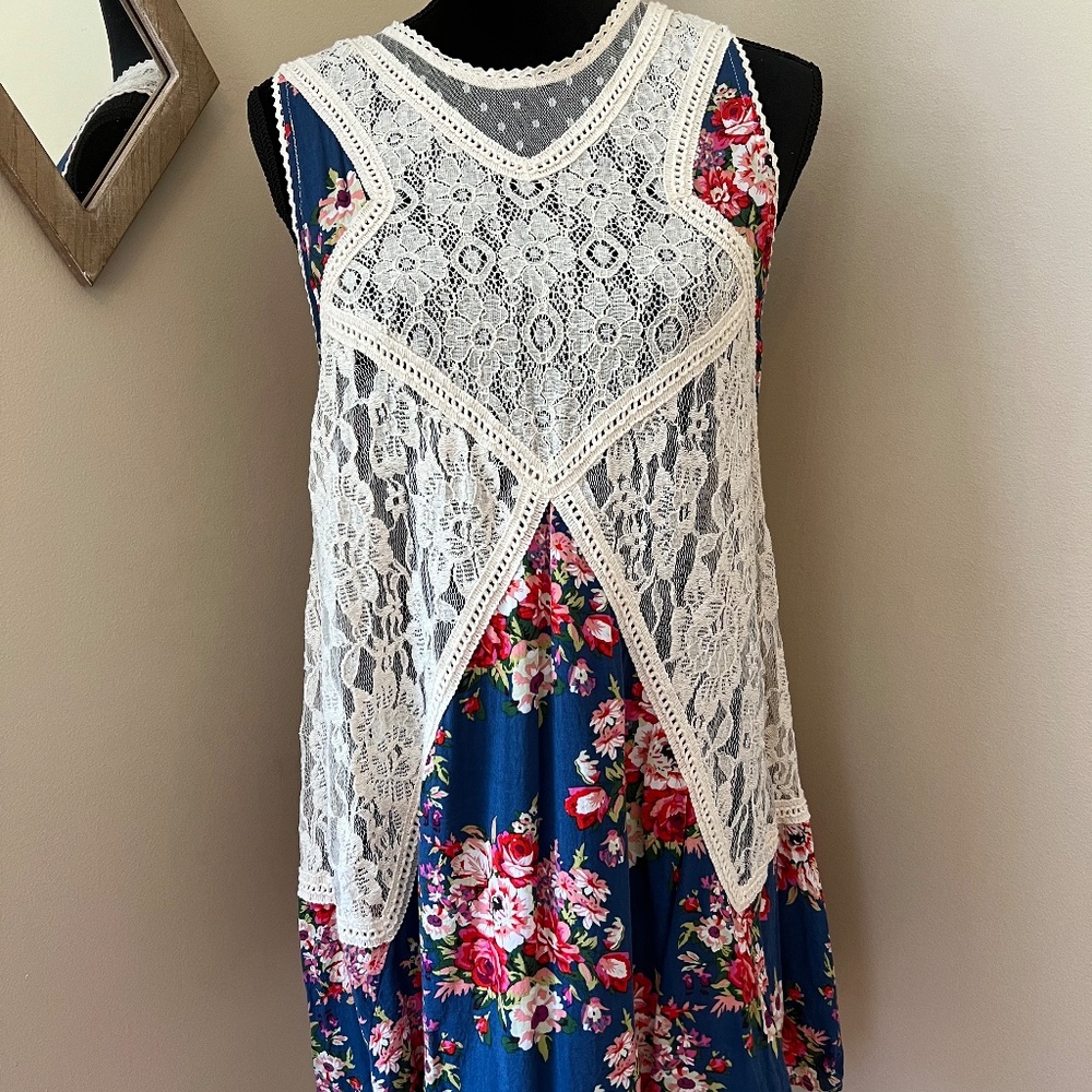 UMGEE large ladies tops, red/blue, brown/white, multi colors